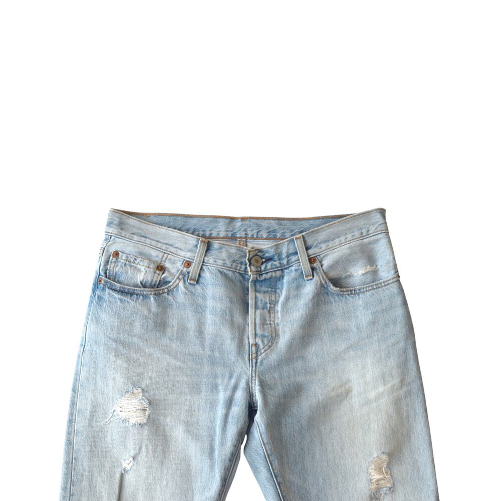 Levi’s 501 Distressed Light Wash Jeans 28x32 Vintage Fit - Picture 2 of 7